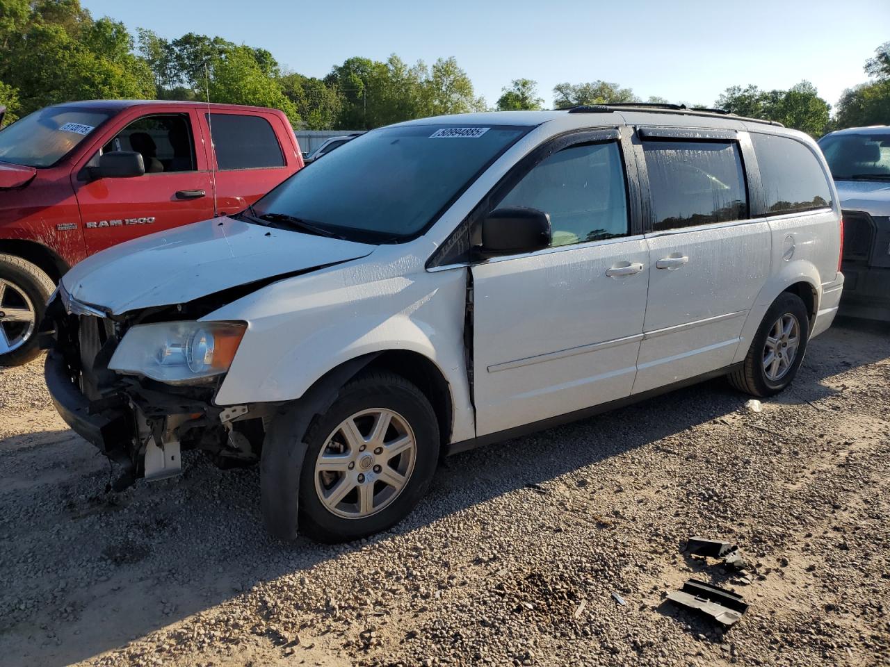 2010 Chrysler Town & country Lx