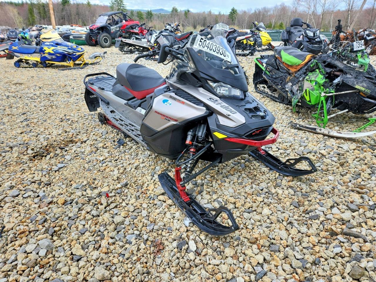 2023 Ski Snowmobile