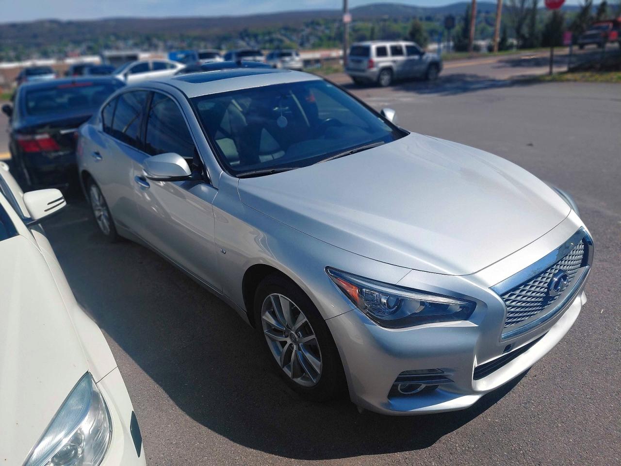 2015 Infiniti Q50
