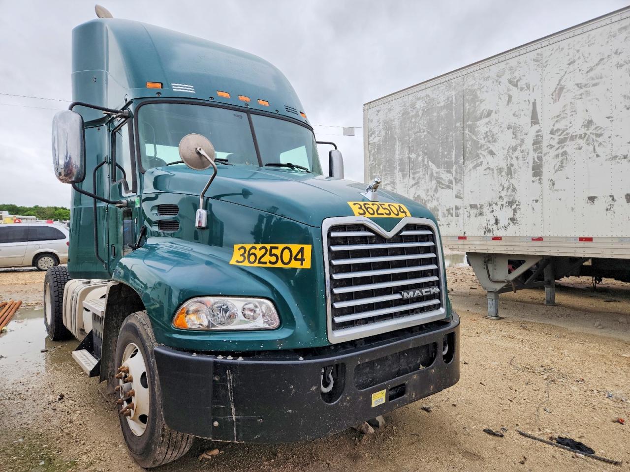 2017 Mack Cxu612