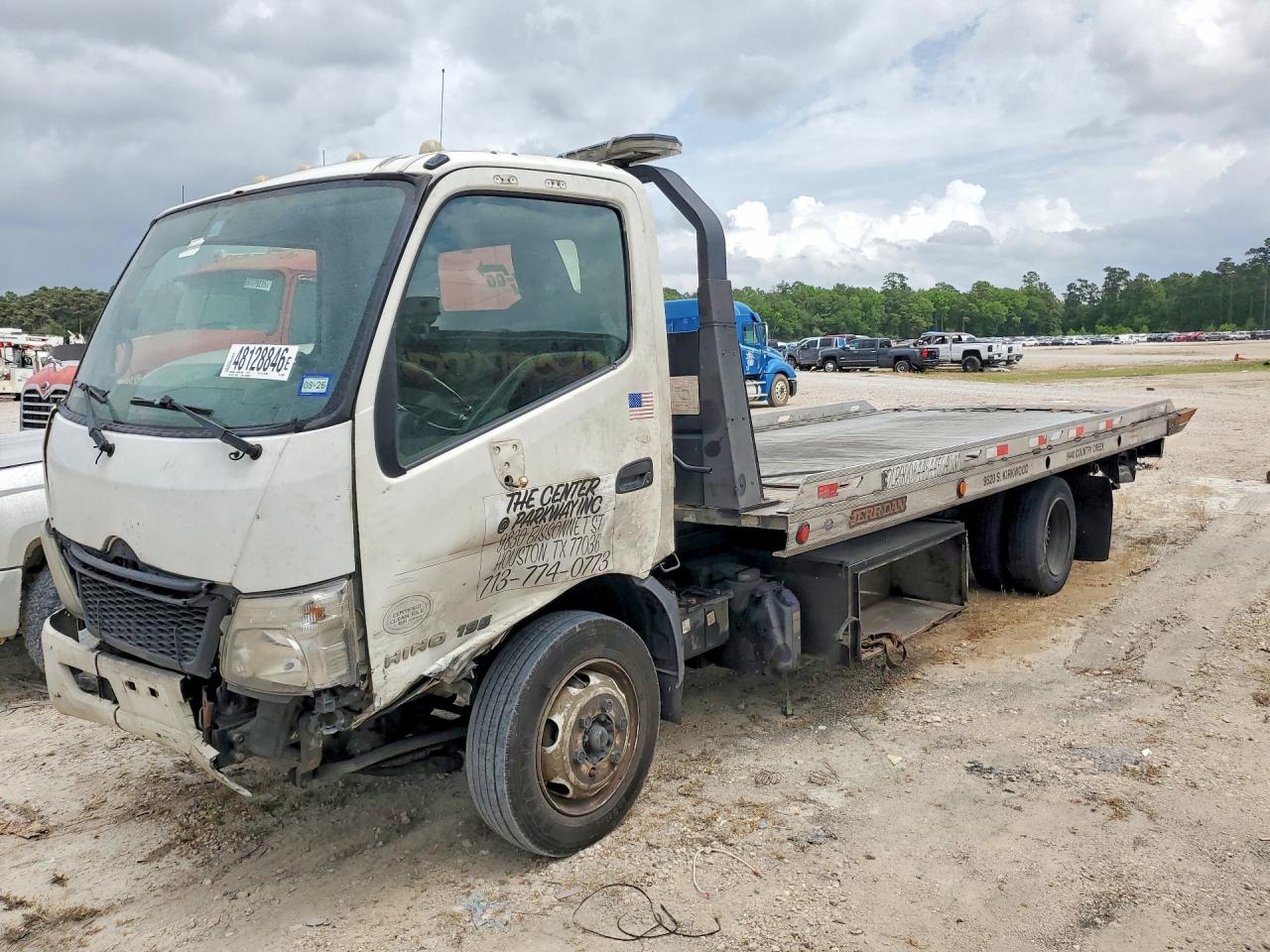 2016 Hino 195