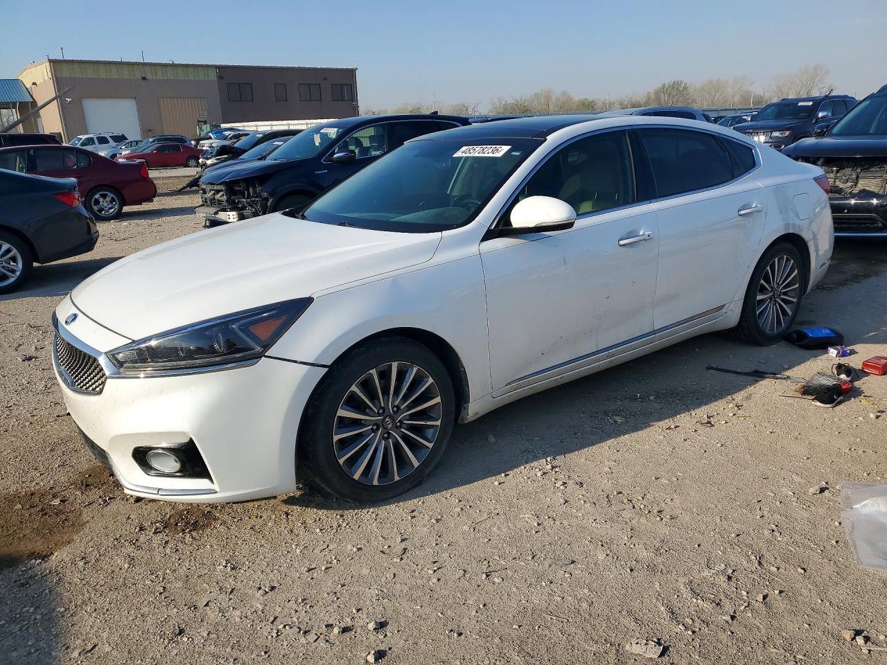 2017 Kia Cadenza