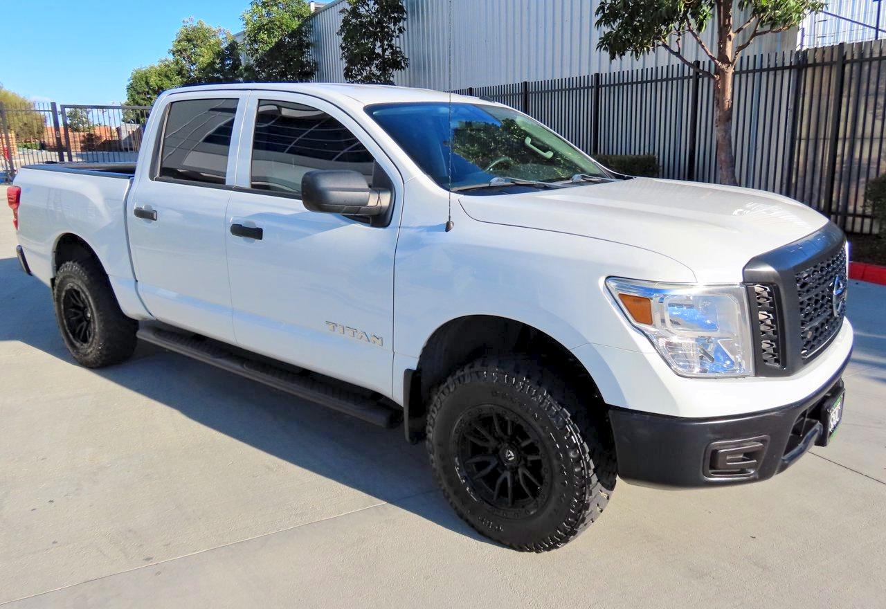 Nissan Titan