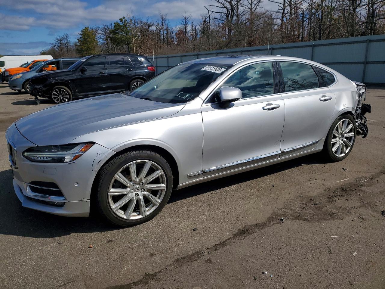 2017 Volvo S90