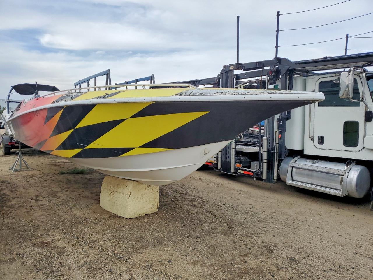 1991 Fountain Boat