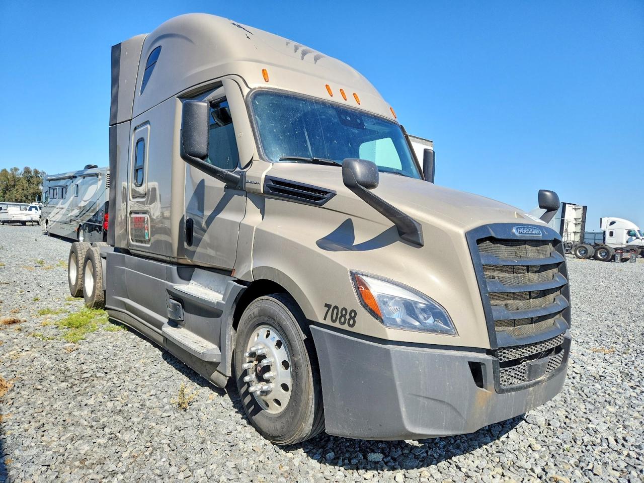 2022 Freigliner