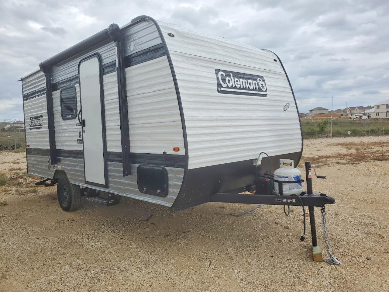 2026 Coleman 17b