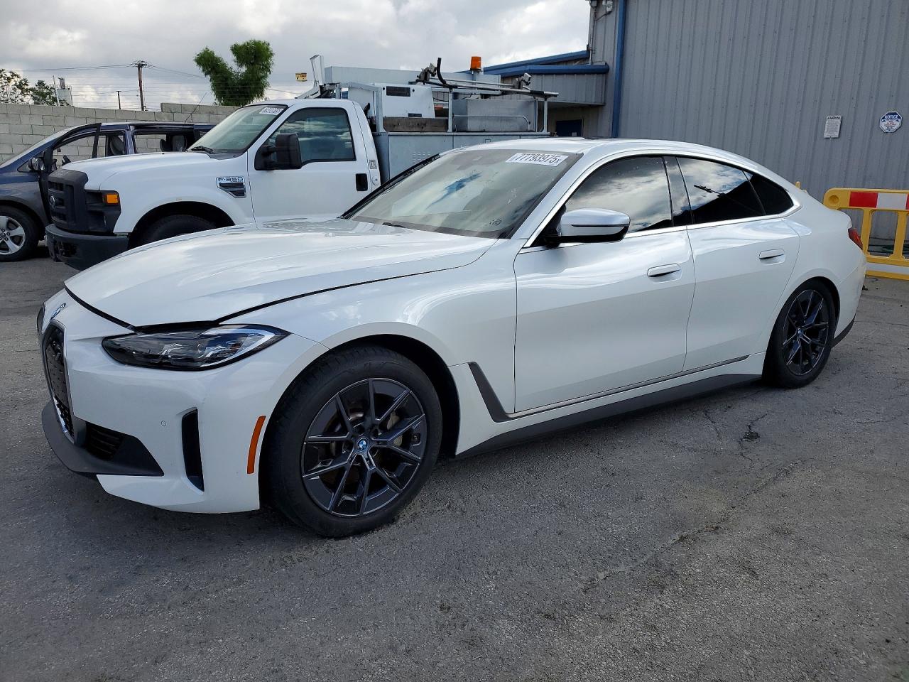 BMW i4