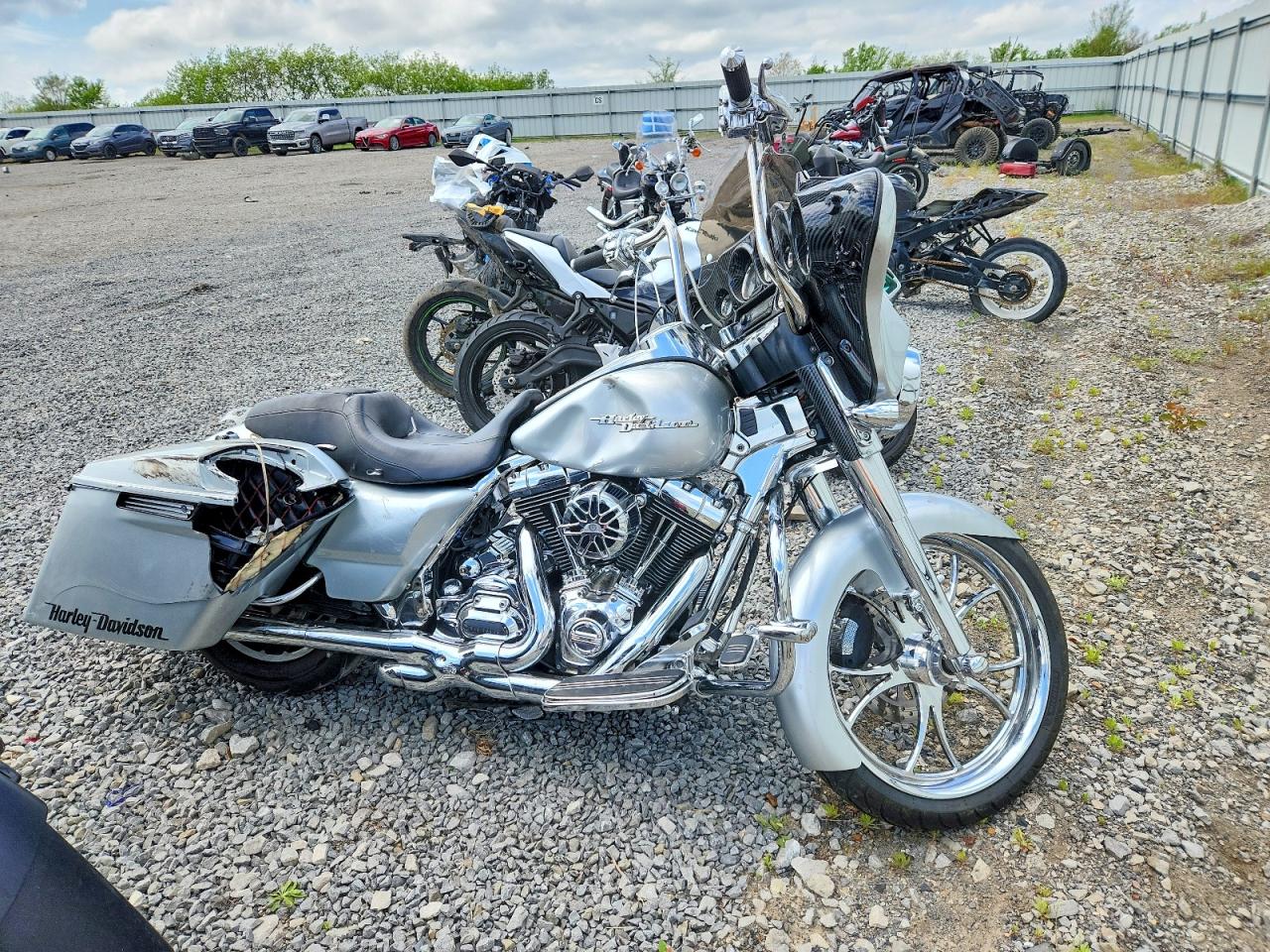2010 Harley-Davidson FLHX