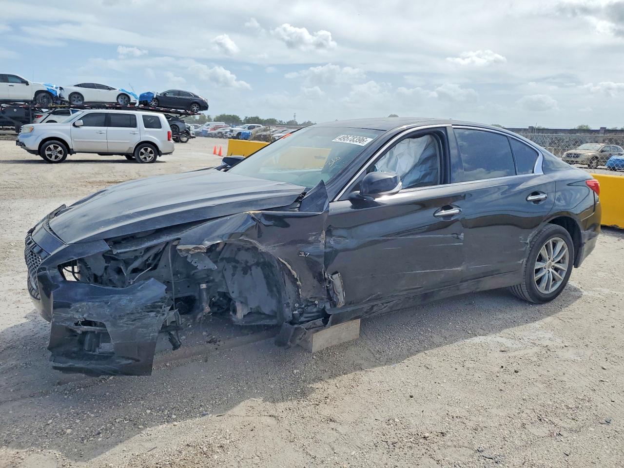 2015 Infiniti Q50
