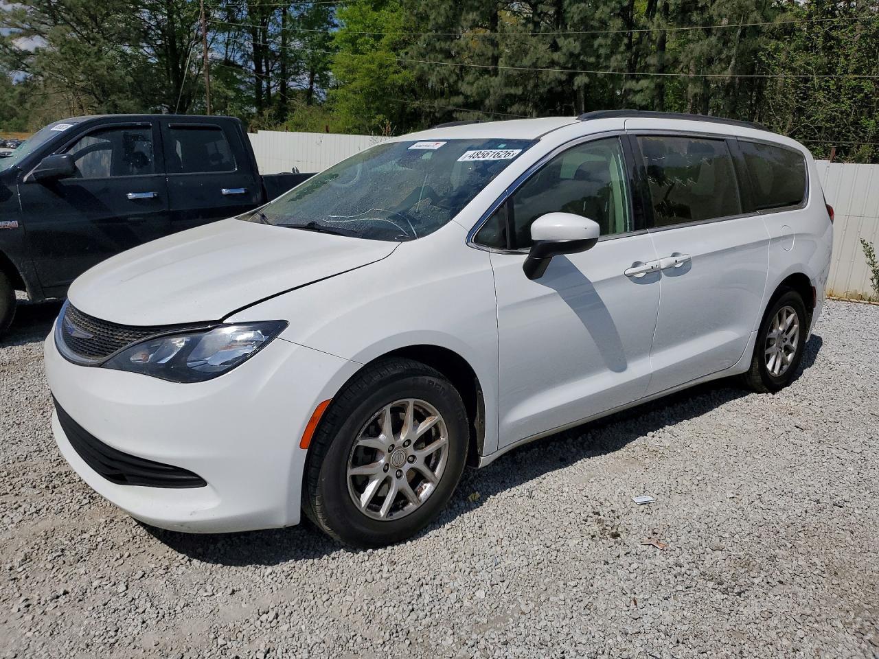 2020 Chrysler Voyager