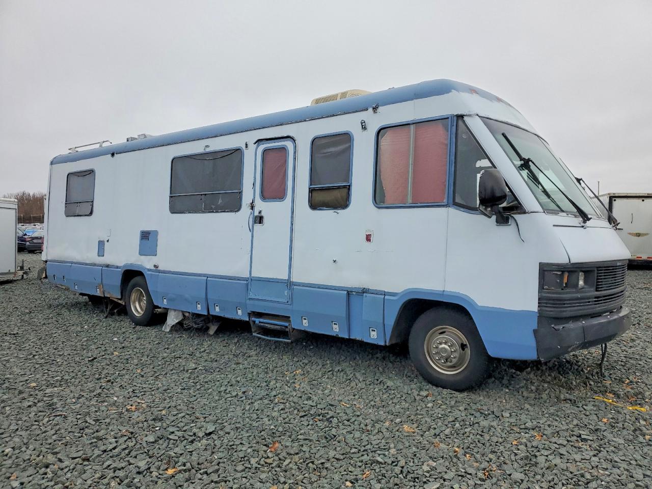 1989 Ford F530