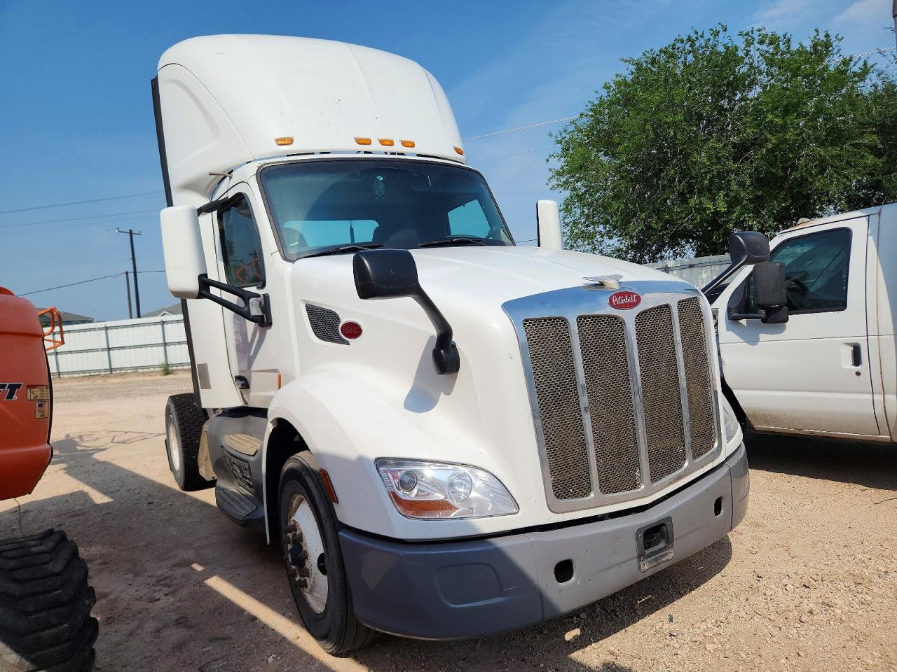 2017 Peterbilt 579