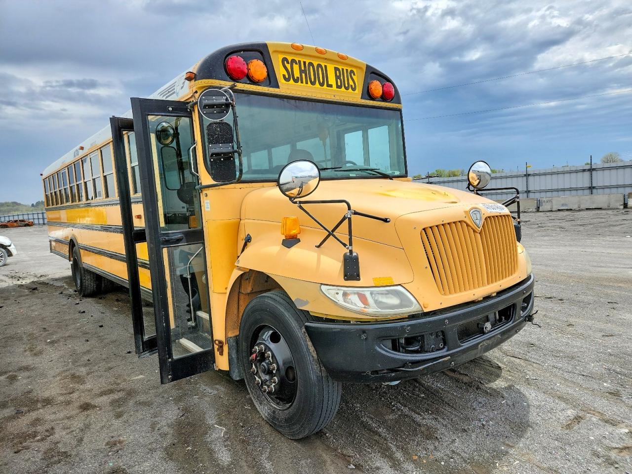 2010 Ic Corporation Ce Series School