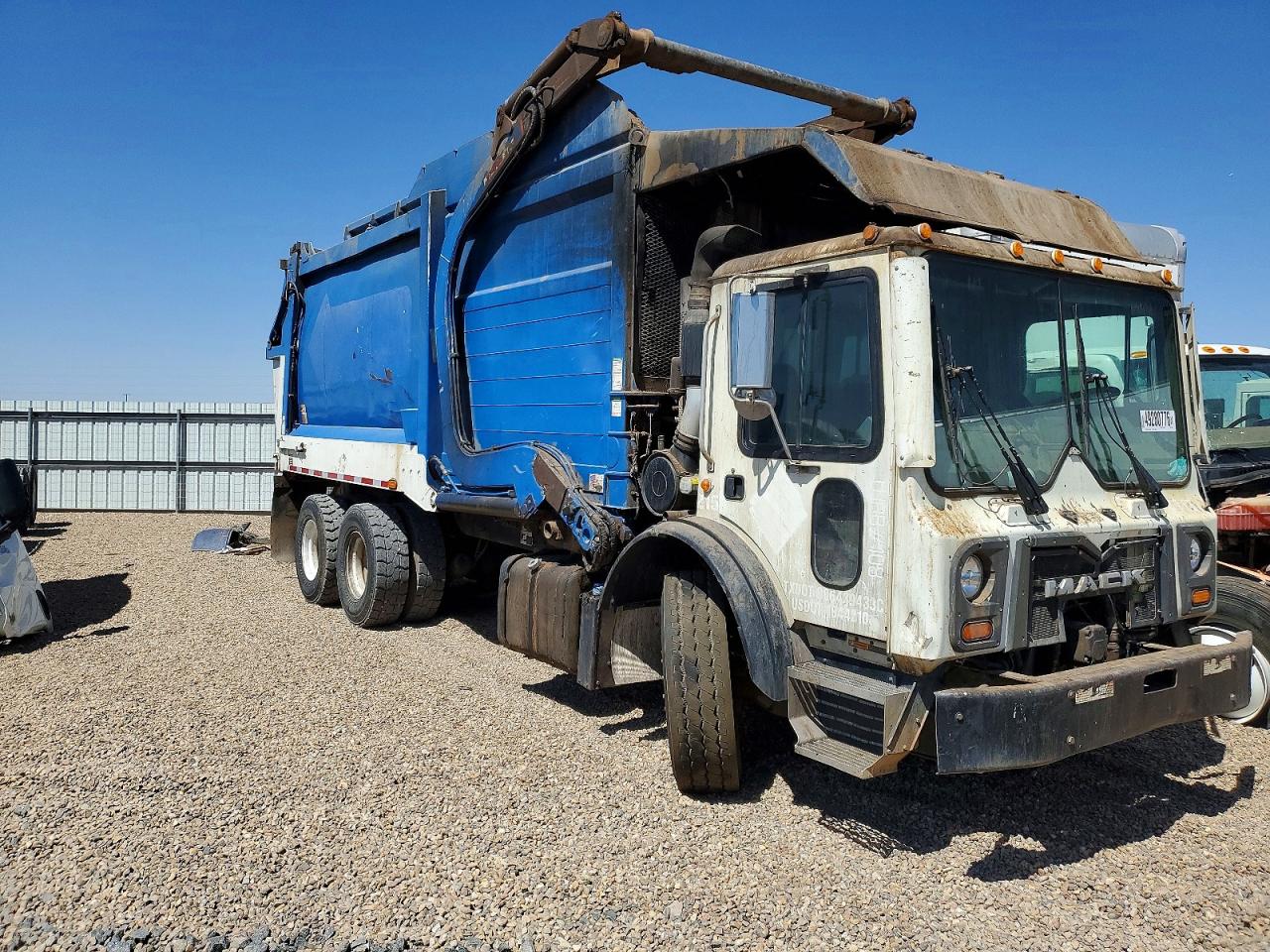 2014 Mack Mru600