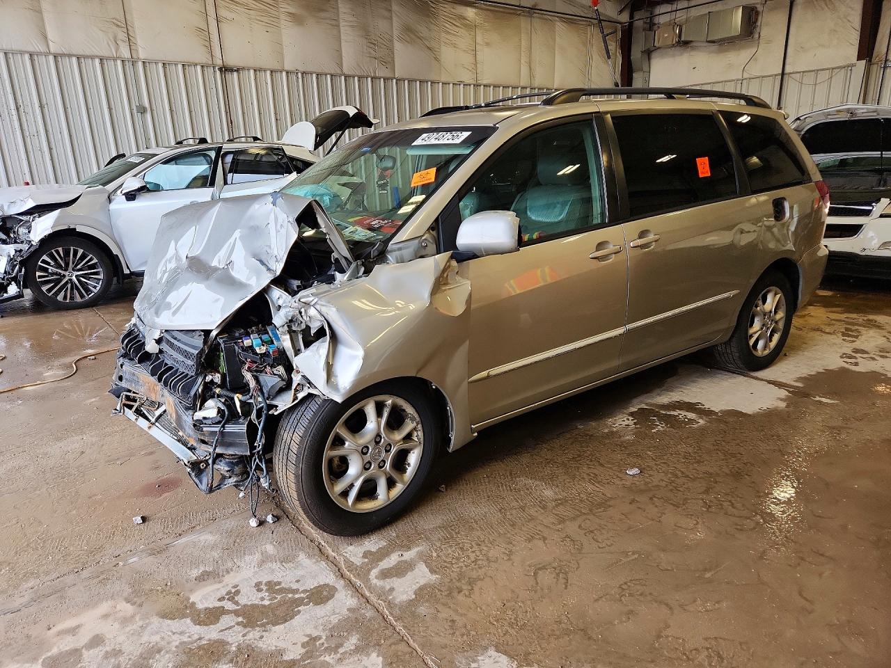 2004 Toyota Sienna