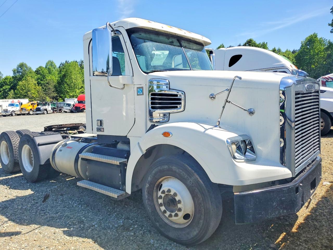 Freightliner Sd122