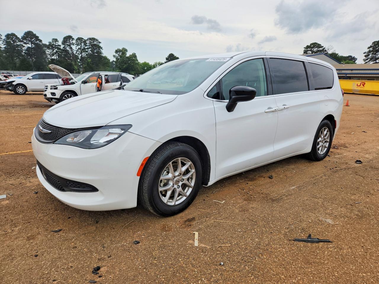 2024 Chrysler Voyager