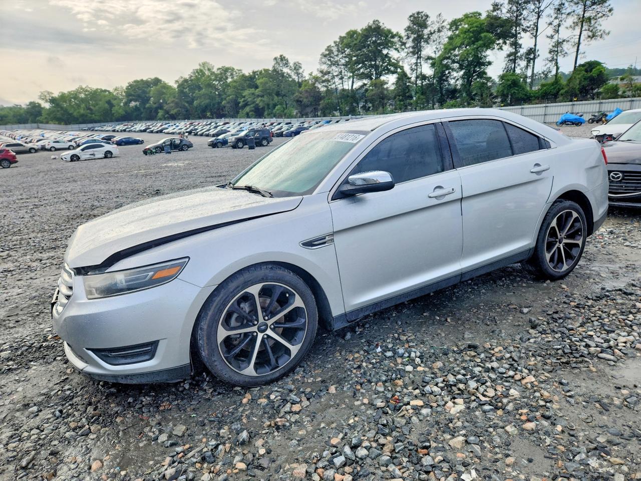 2015 Ford Taurus