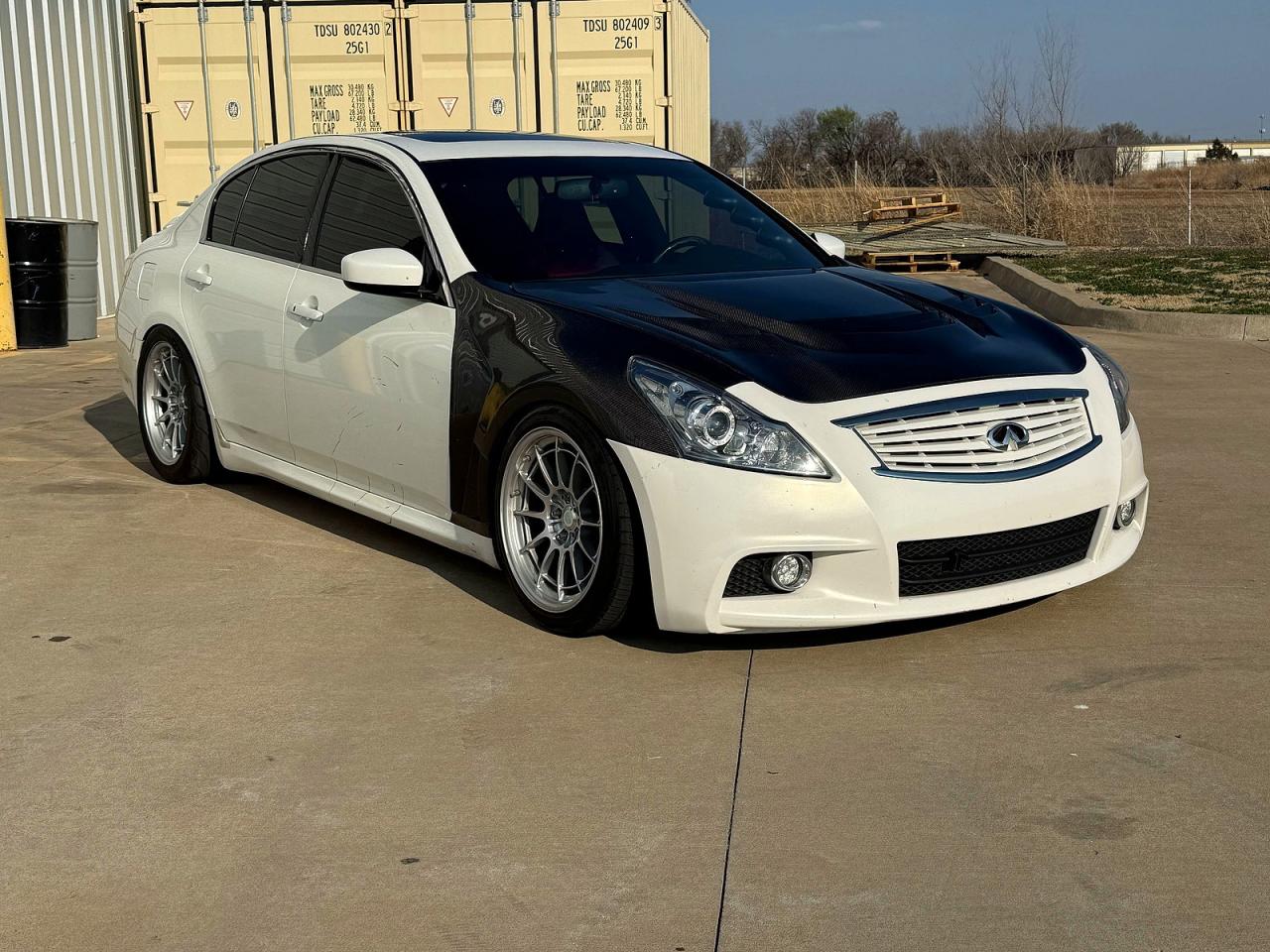 2011 Infiniti G37