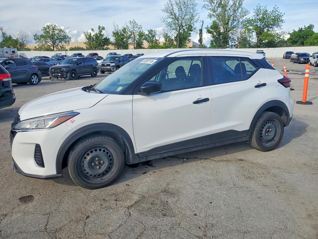 2023 Nissan Kicks