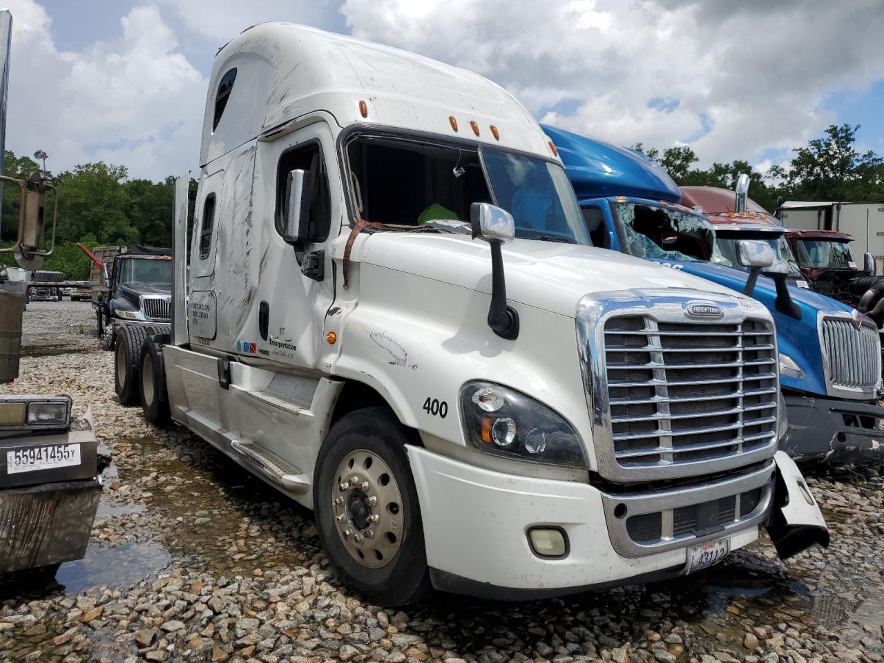 2016 Freightliner Cascadia 1