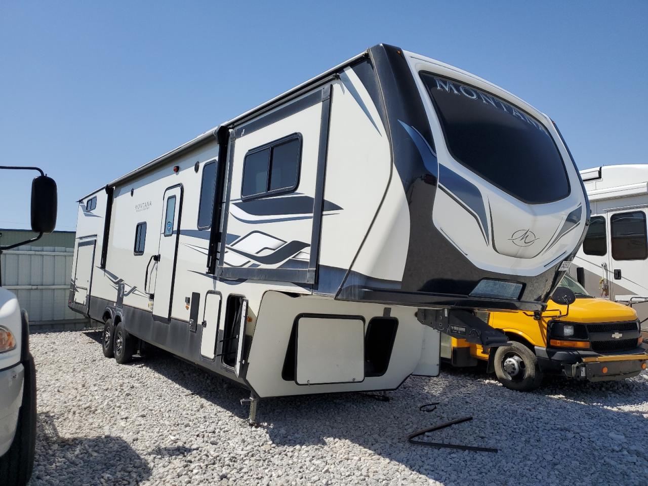 2022 Montana Trailer