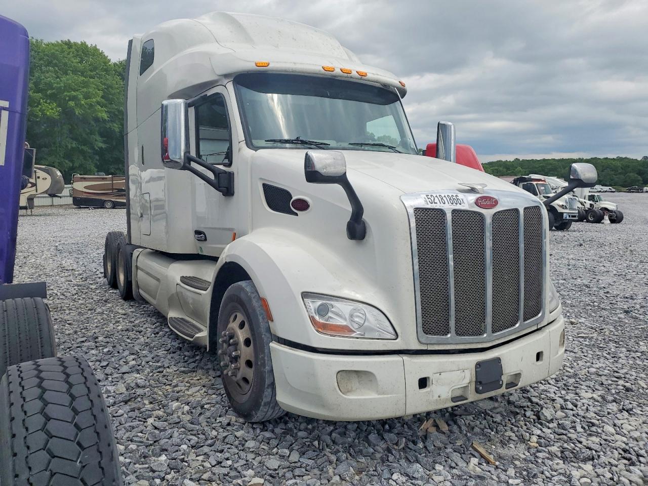 2022 Peterbilt 579