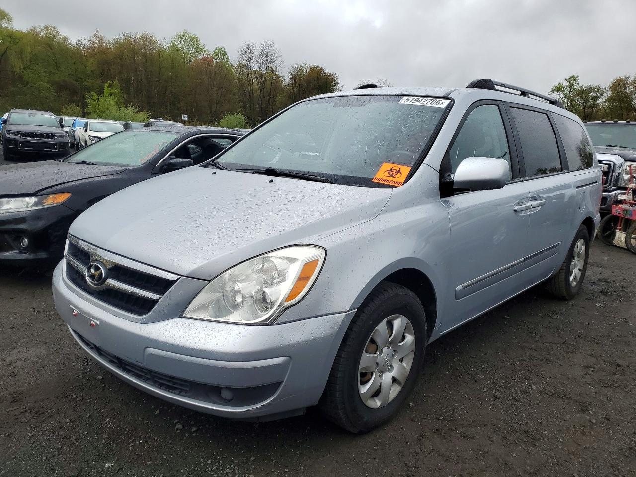 2008 Hyundai Entourage