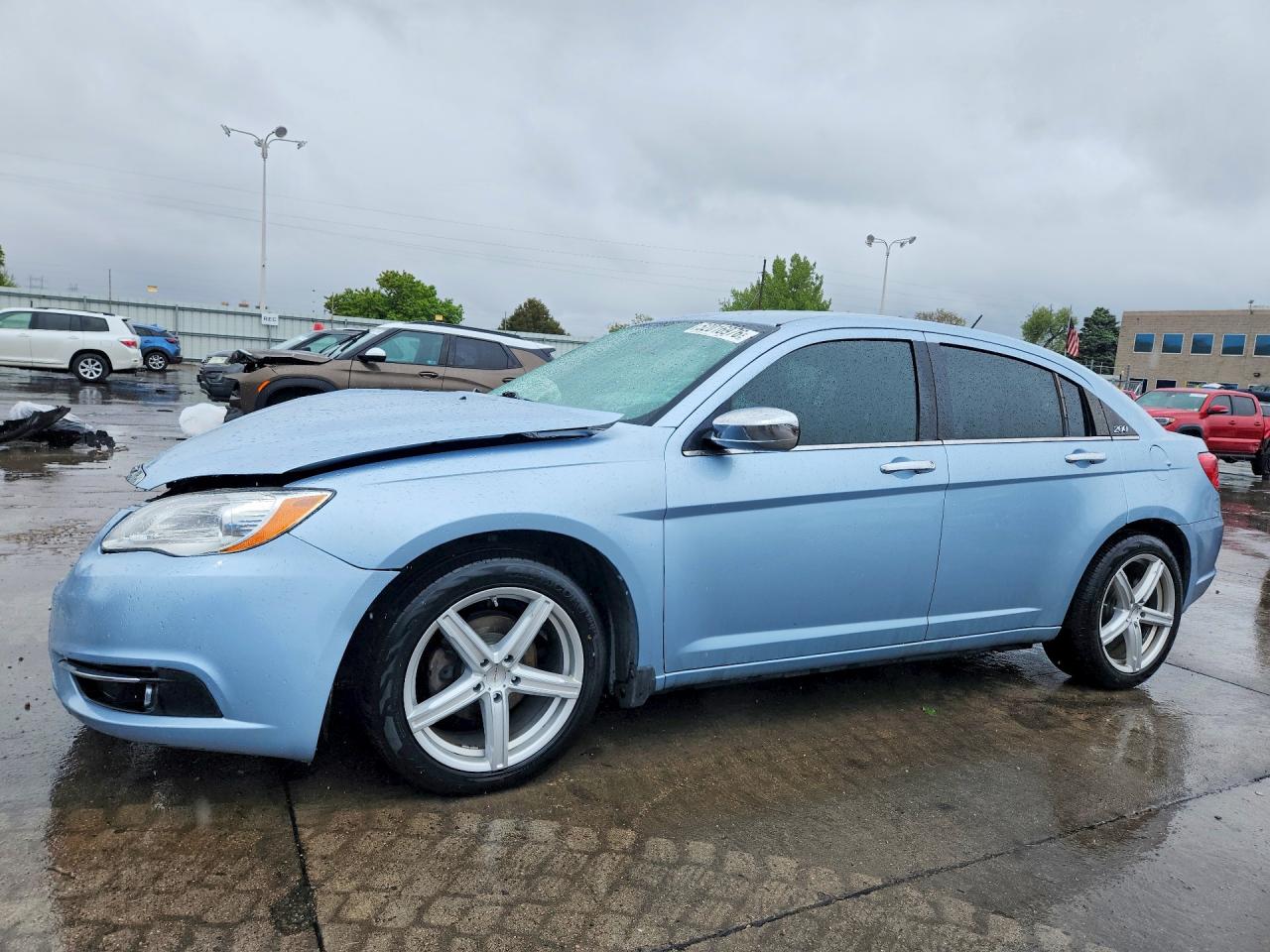 2013 Chrysler 200