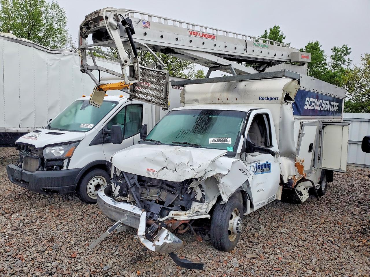 2017 Chevrolet Express 2500