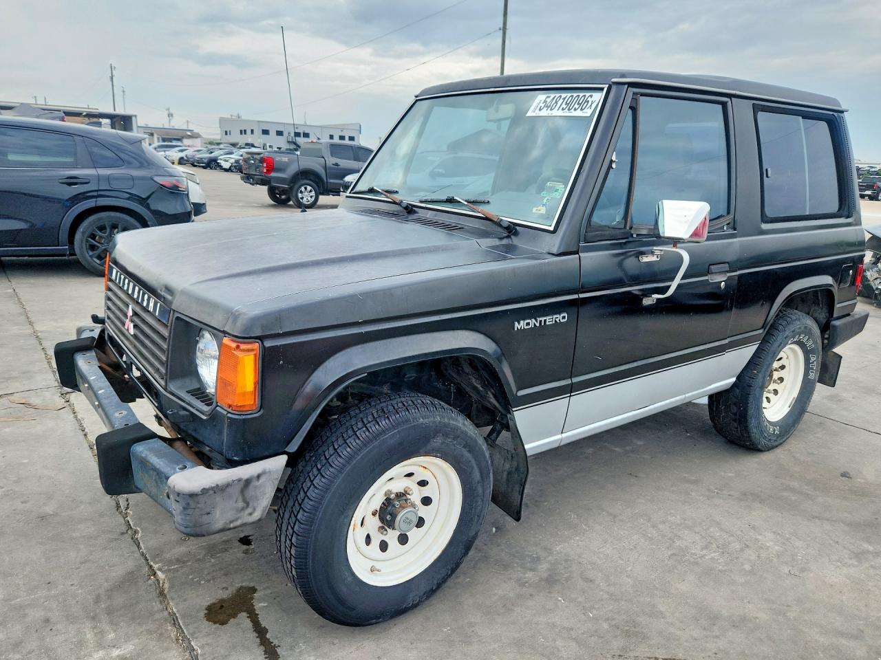 1988 Mitsubishi Montero