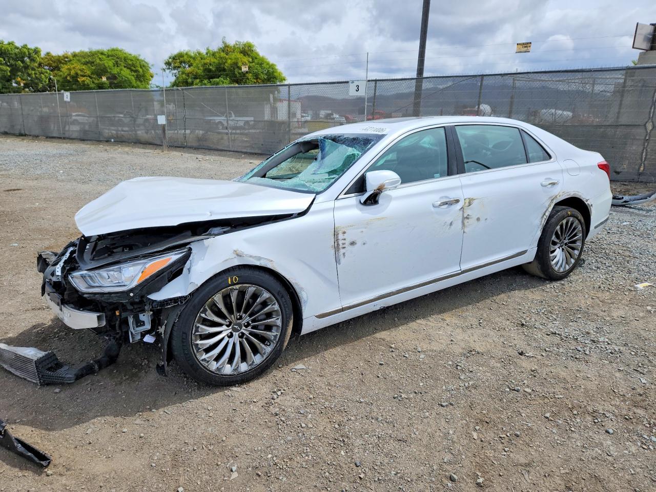 2018 Genesis G90