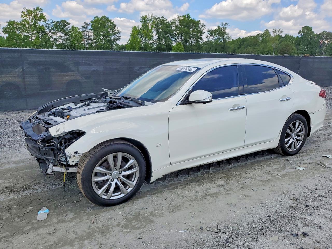 2018 Infiniti Q70