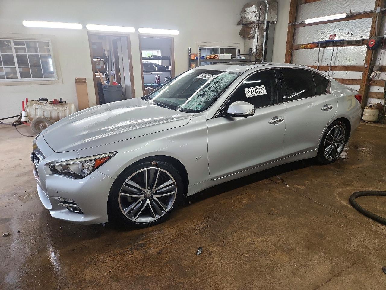 2015 Infiniti Q50