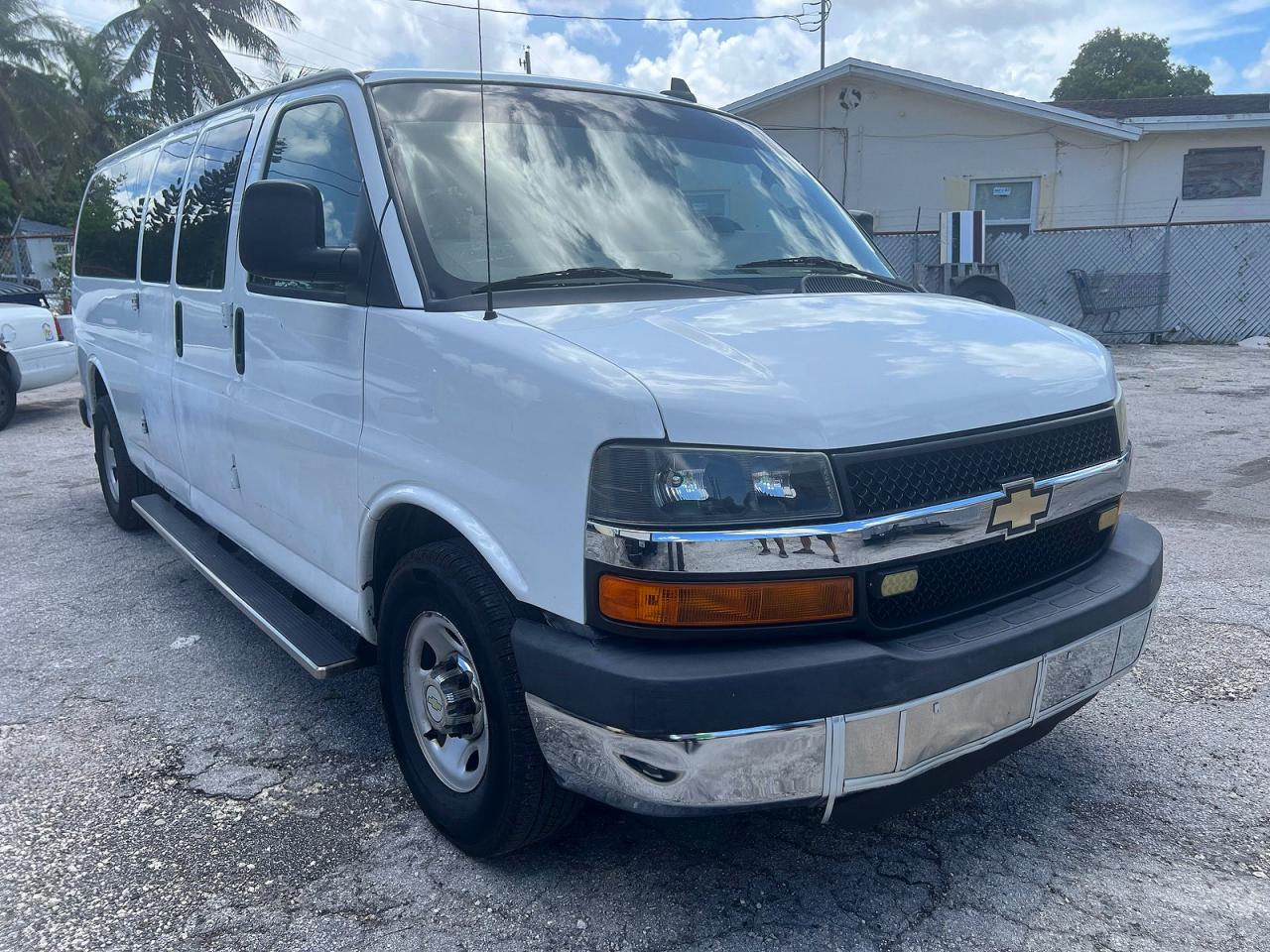 2016 Chevrolet Express 3500