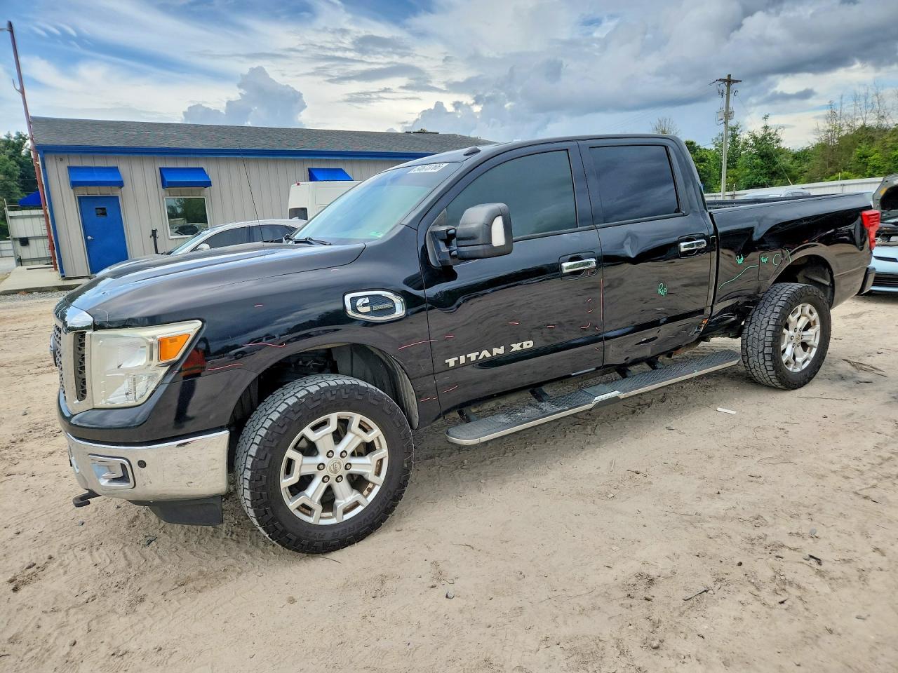 2016 Nissan Titan