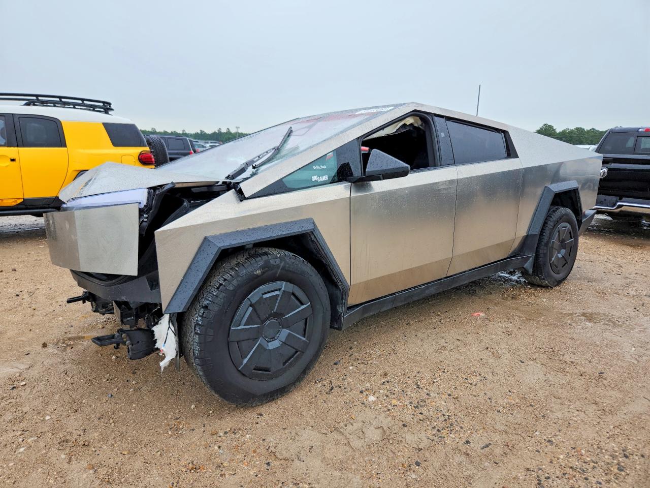 2025 Tesla Cybertruck