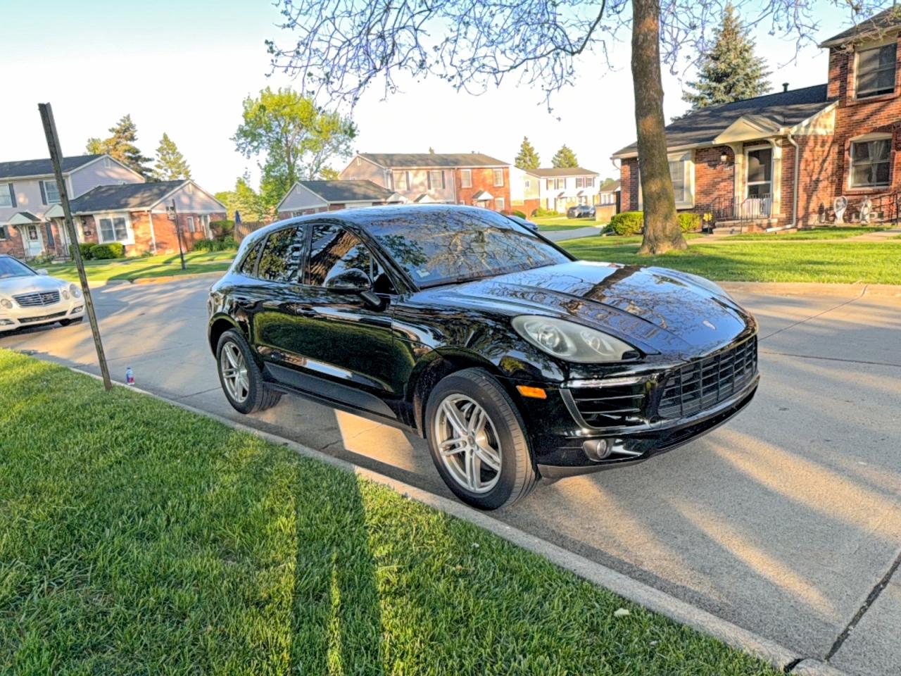 2016 Porsche Macan