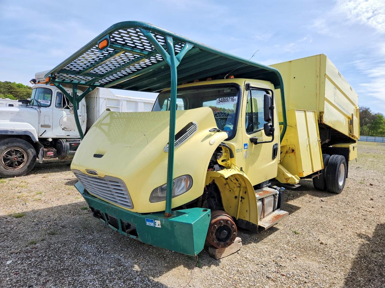 Freightliner M2 106