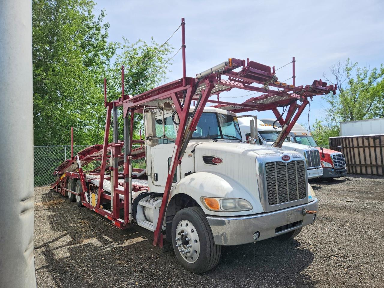 2012 Peterbilt 348