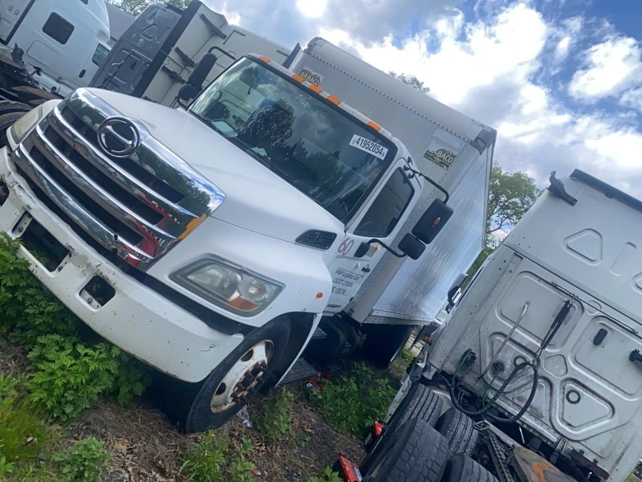 2013 Hino 195