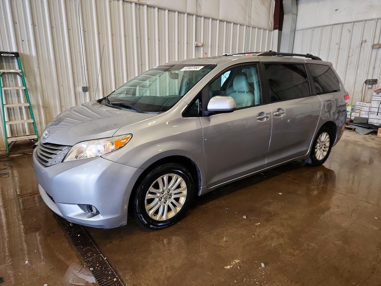 2012 Toyota Sienna