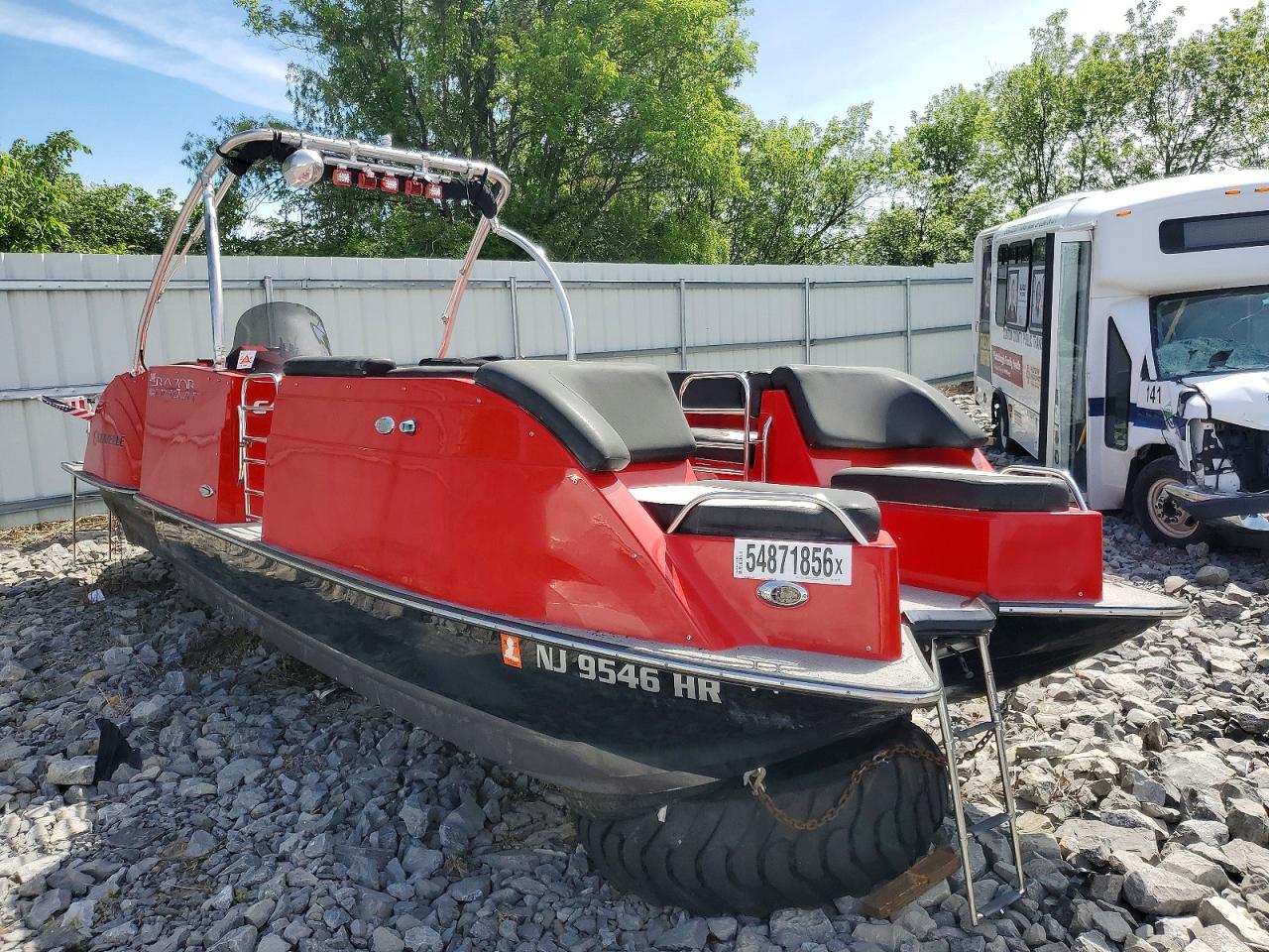 2014 Caravelle Razor 249e