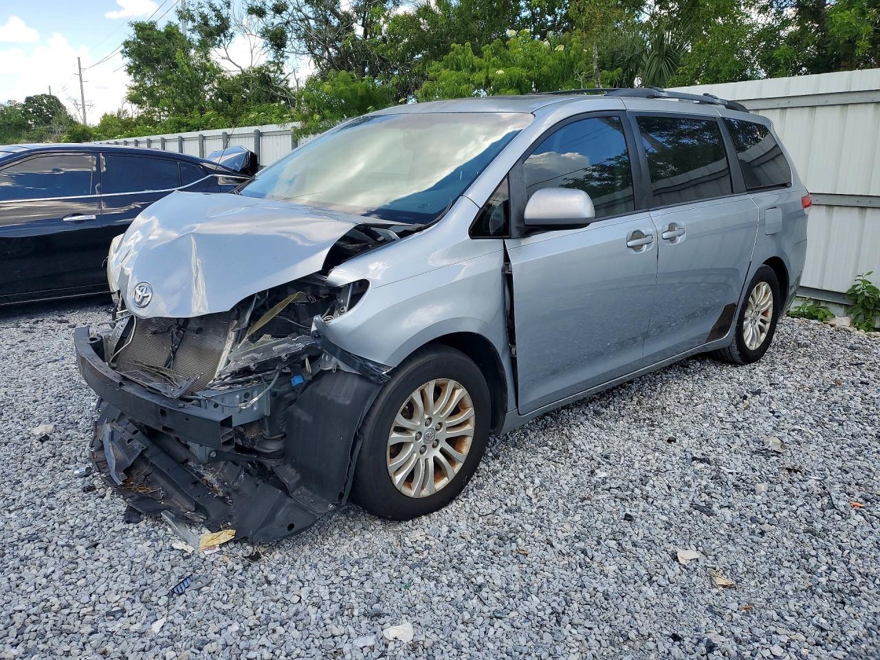 2014 Toyota Sienna