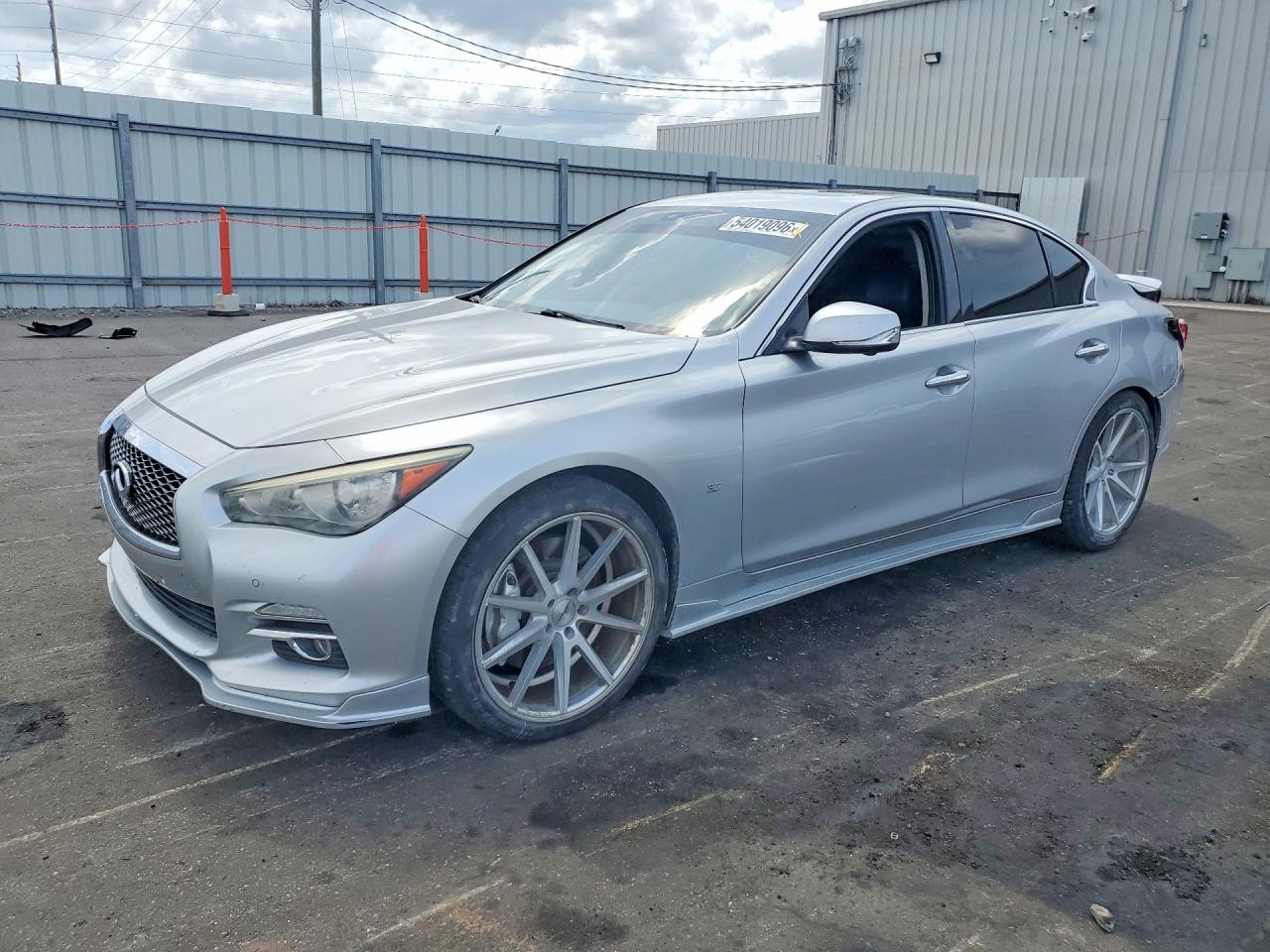Infiniti Q50