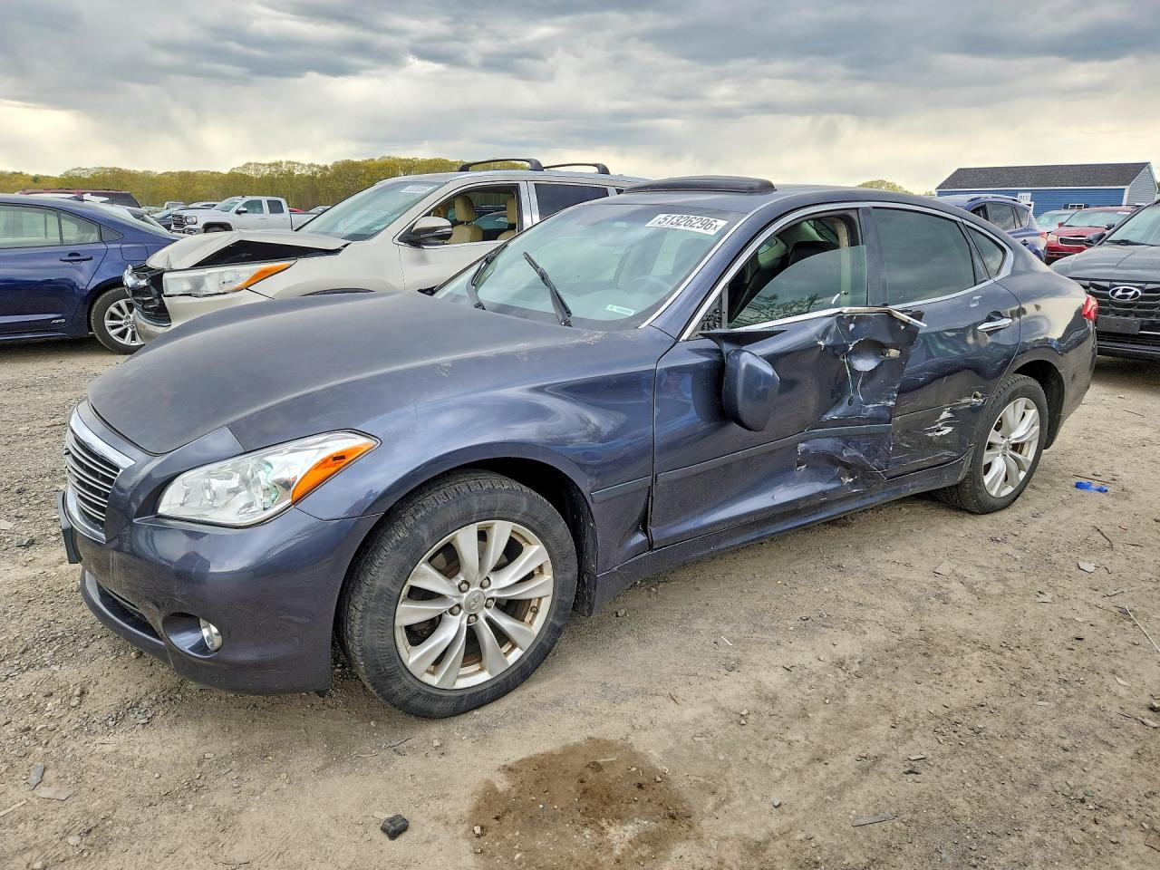 2011 Infiniti M37