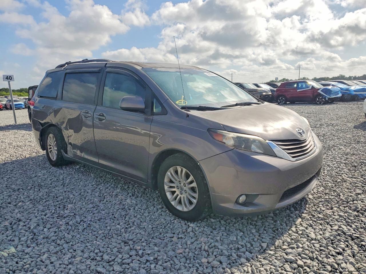 2011 Toyota Sienna