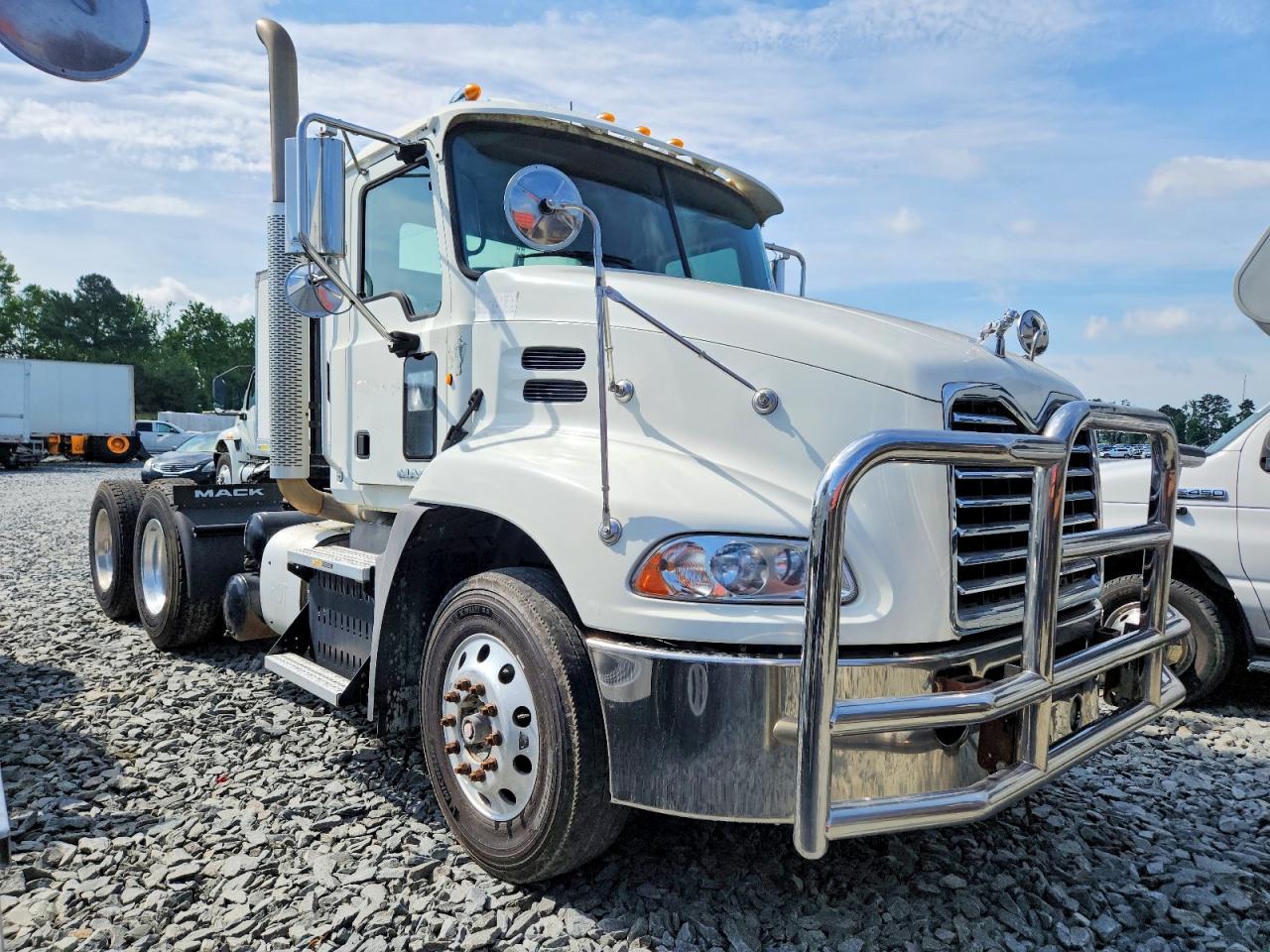 2012 Mack Cxu613