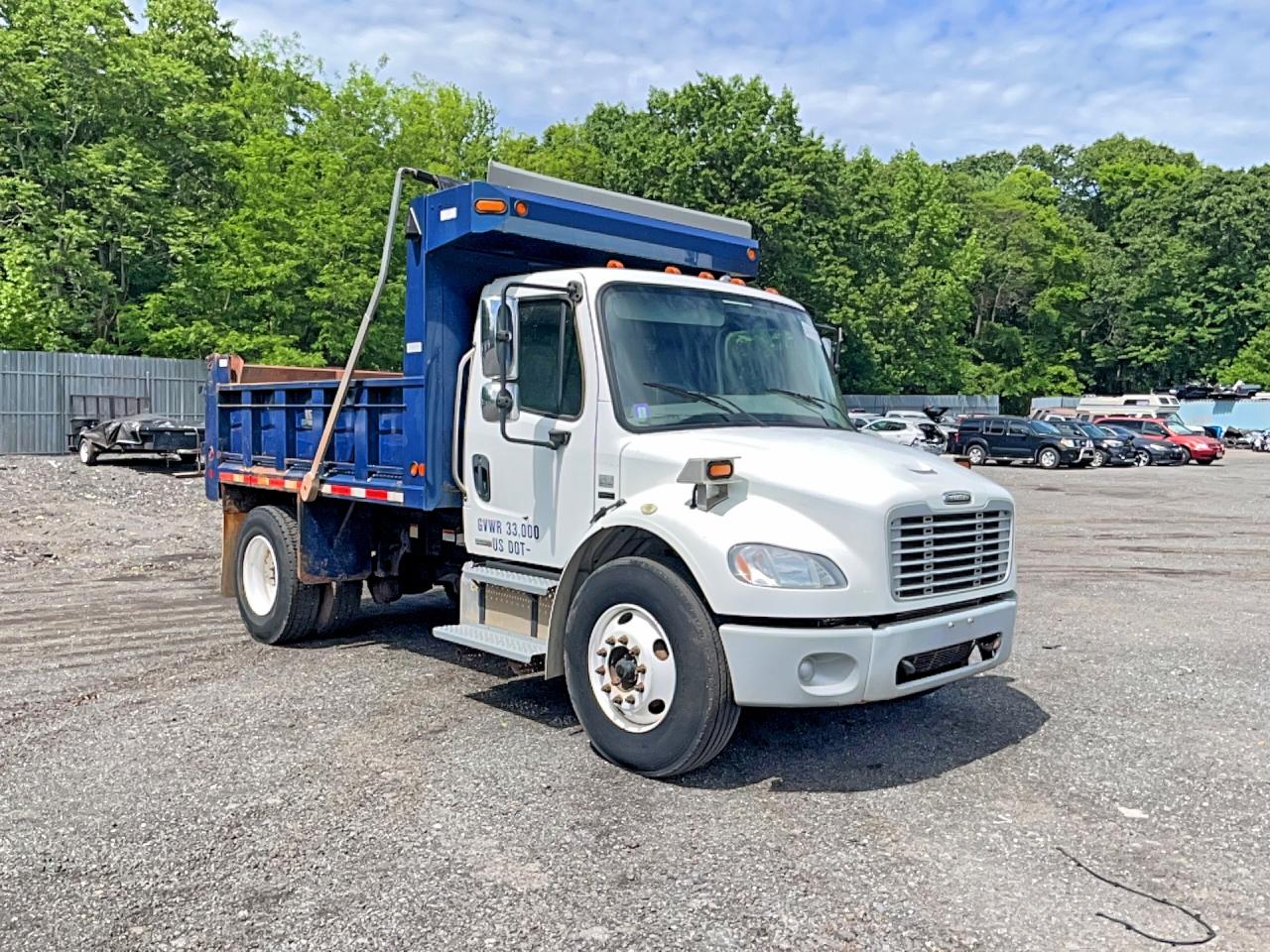 2009 Freightliner M2 106